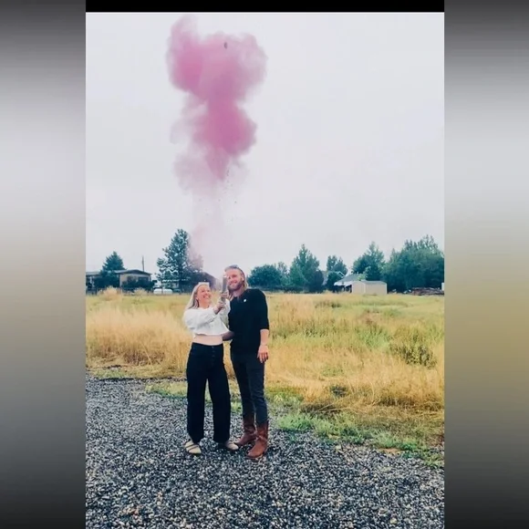 Elegant White Button-Up Women's Top - Picture 7 of 7